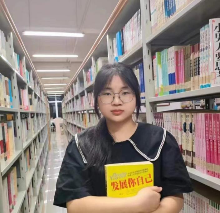 wps_doc_2.jpeg  就是她!财金学院大一学子 云南唯一的“个税普法大使” 第 2 张