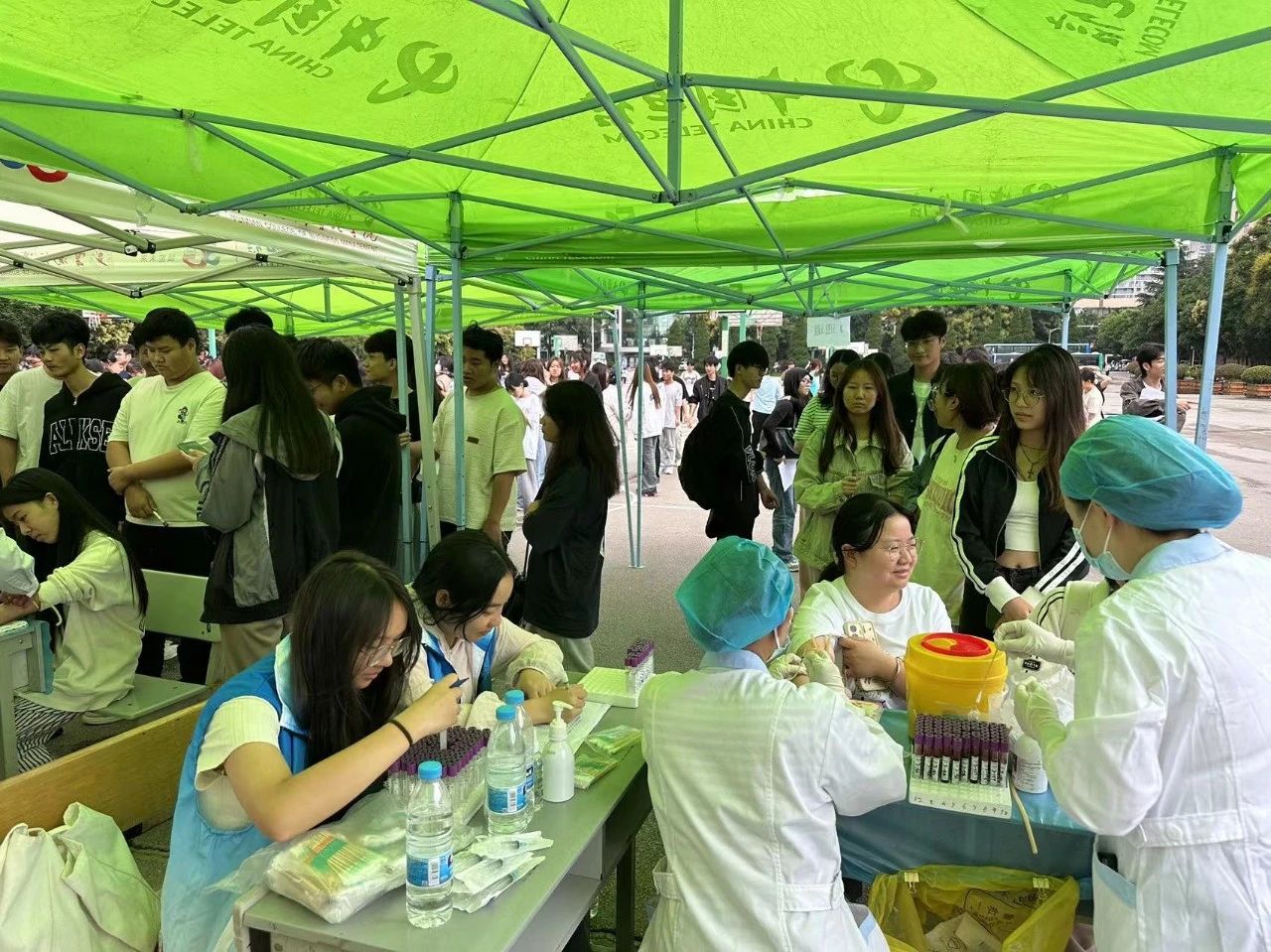 医家仁社区开展传染病筛查和家庭医生签约活动 第 3 张 医家仁社区开展传染病筛查和家庭医生签约活动 第 3 张