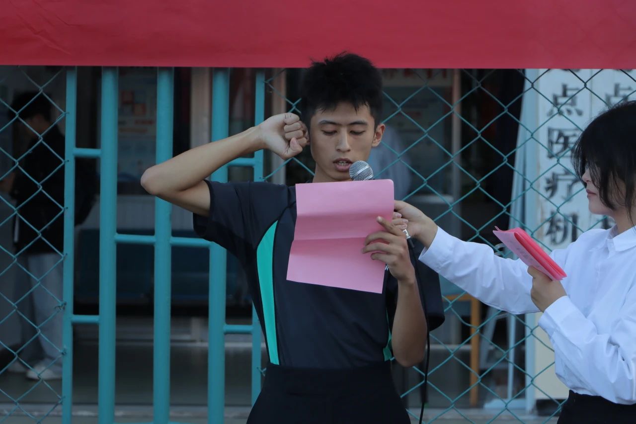 医学院迎新杯篮球赛开幕式及热身赛盛大开启 第 3 张 医学院迎新杯篮球赛开幕式及热身赛盛大开启 第 3 张