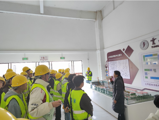 屏幕截图 2025-12-22 195043.png 屏幕截图 2025-12-22 195043.png