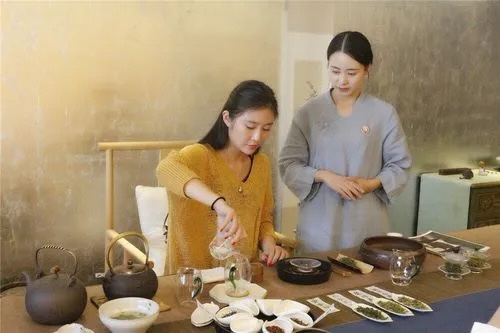 全国两会，云经管学子在现场！ 第 8 张