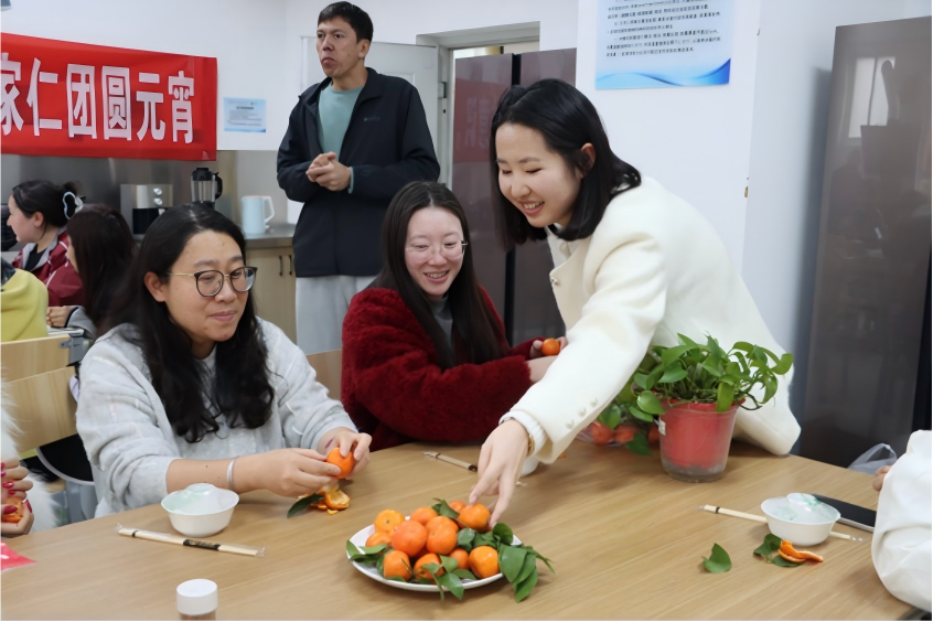 闹元宵！医家仁社区学子暖心解锁“家”的温暖 第 1 张